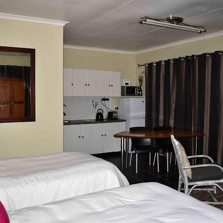13 Hobson Hotel Секунда Екстериор снимка
