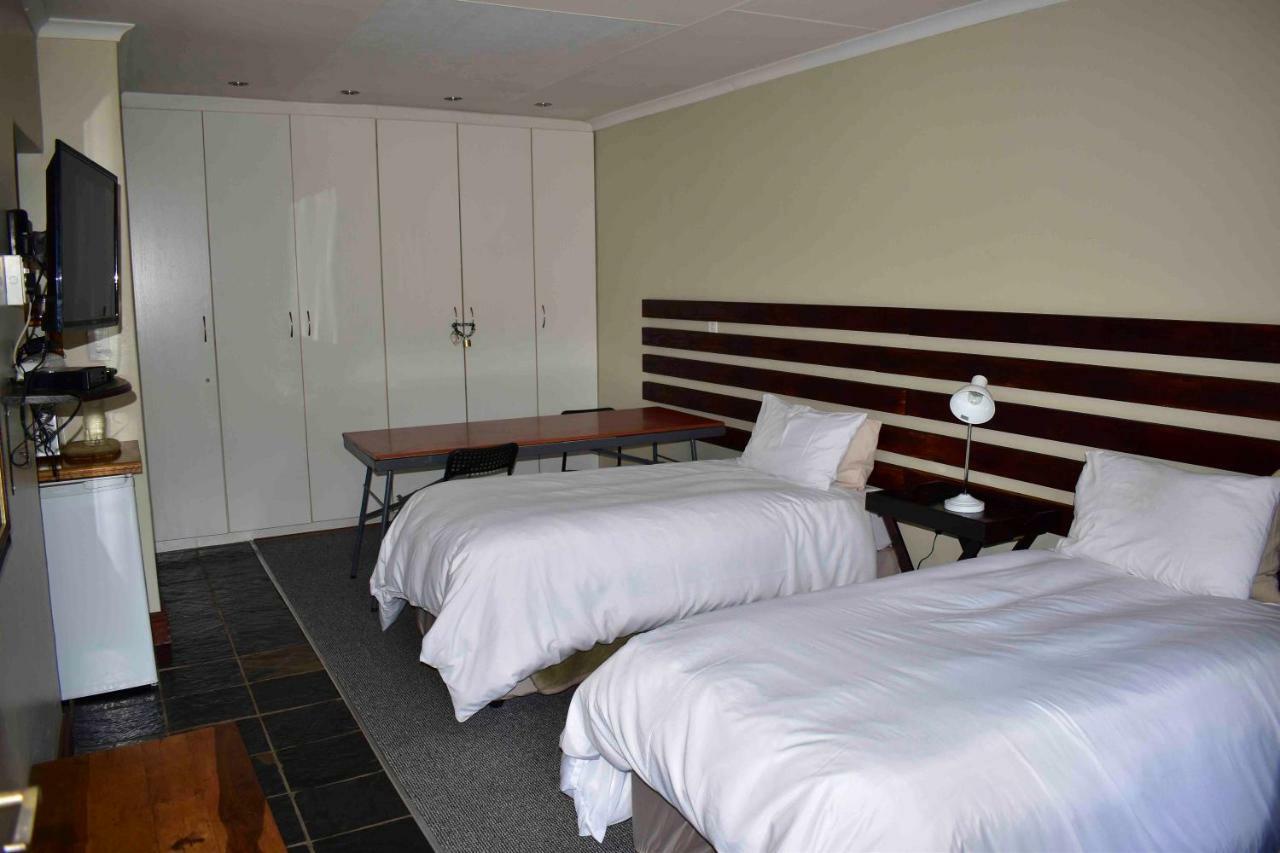 13 Hobson Hotel Секунда Екстериор снимка