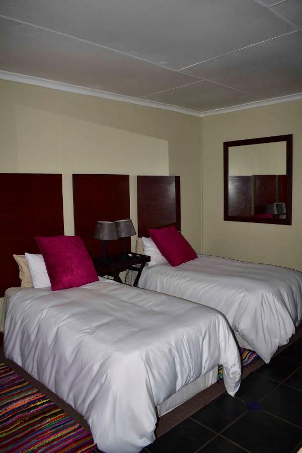 13 Hobson Hotel Секунда Екстериор снимка